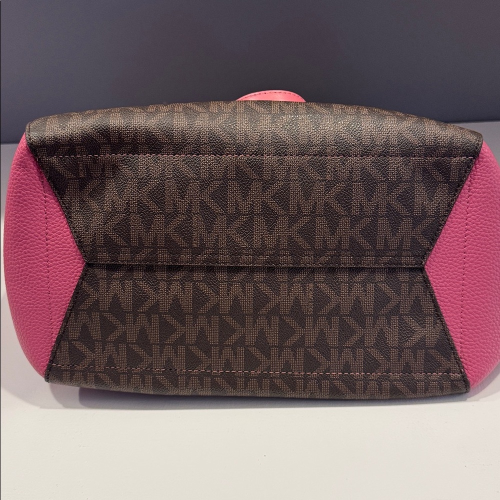 Michael Kors Pink and Brown Tote Bag - Picture 5 of 8